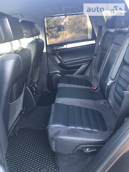 Позашляховик / Кросовер Volkswagen Touareg 2014 в Бердичеві