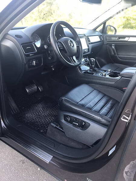 Позашляховик / Кросовер Volkswagen Touareg 2014 в Бердичеві