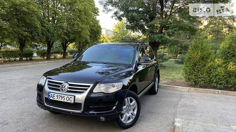Позашляховик / Кросовер Volkswagen Touareg 2007 в Дніпрі