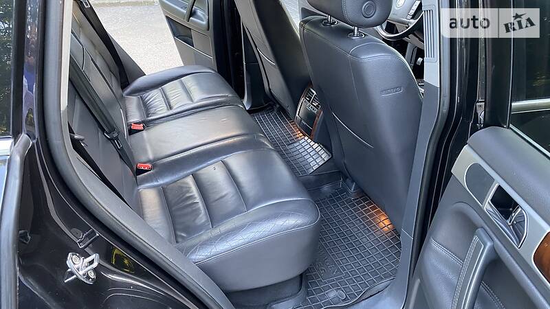 Позашляховик / Кросовер Volkswagen Touareg 2007 в Дніпрі