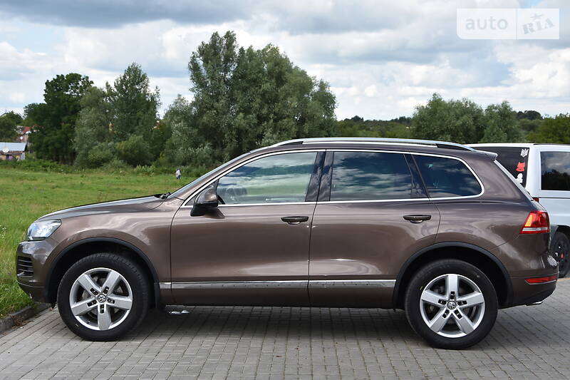 Позашляховик / Кросовер Volkswagen Touareg 2012 в Дрогобичі