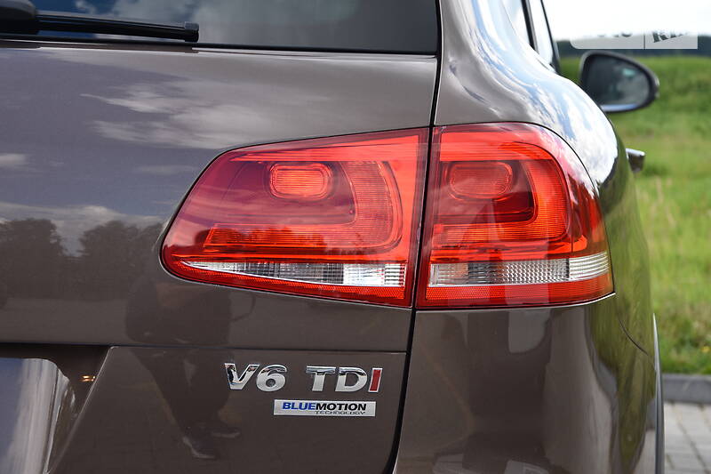 Позашляховик / Кросовер Volkswagen Touareg 2012 в Дрогобичі