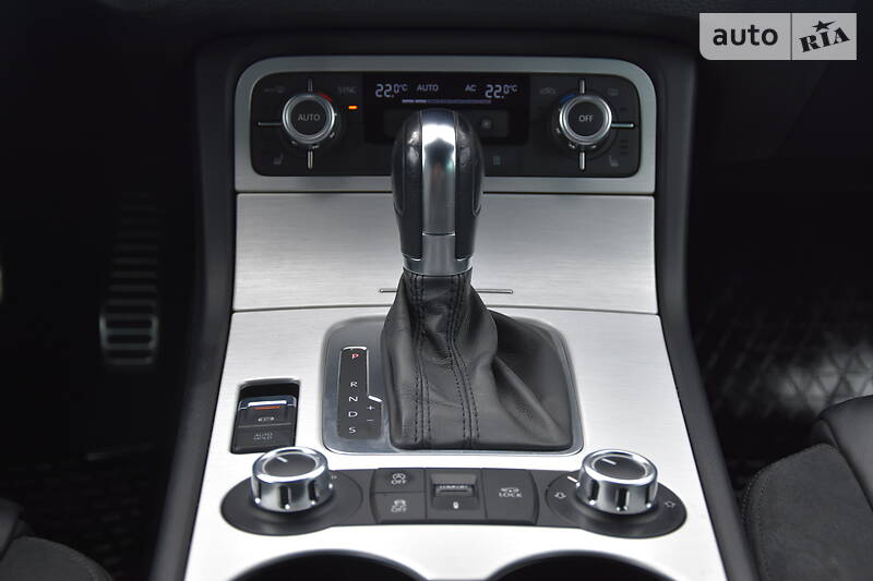 Позашляховик / Кросовер Volkswagen Touareg 2012 в Дрогобичі