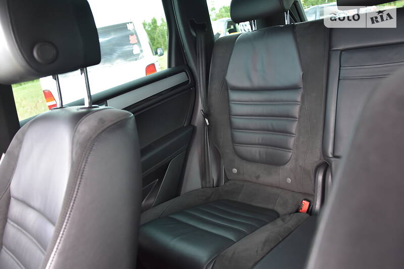 Позашляховик / Кросовер Volkswagen Touareg 2012 в Дрогобичі