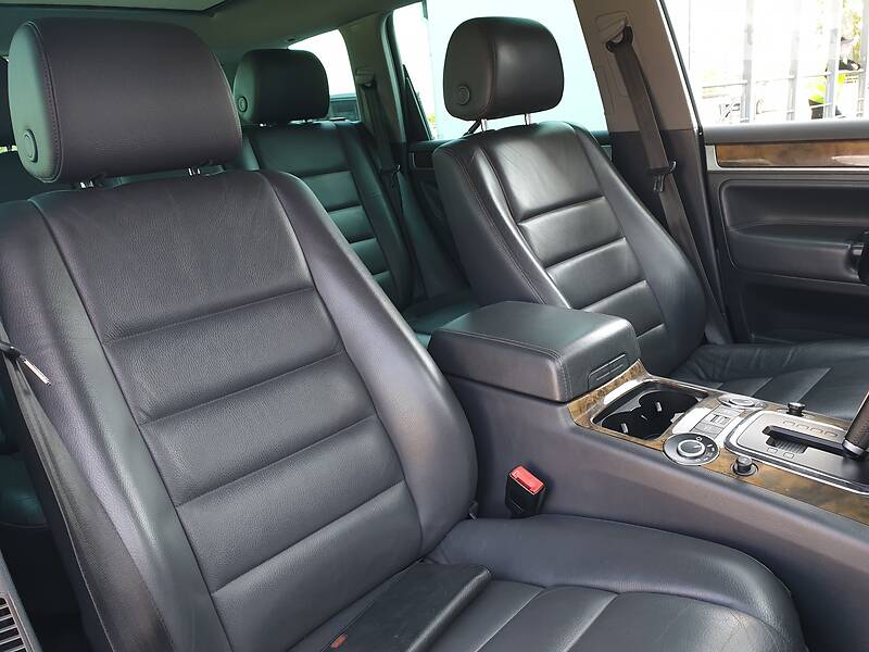 Позашляховик / Кросовер Volkswagen Touareg 2007 в Києві