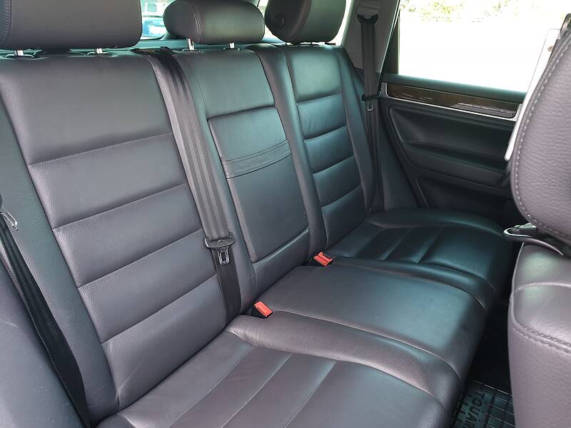 Позашляховик / Кросовер Volkswagen Touareg 2007 в Києві