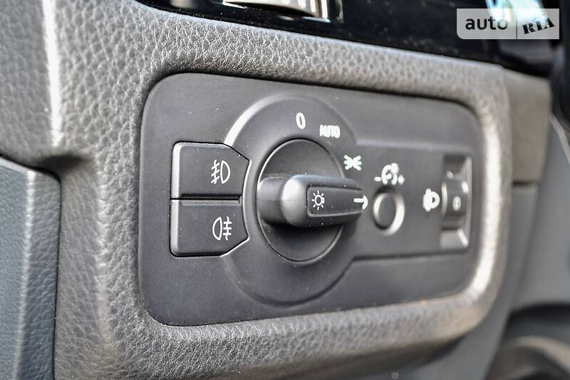 Позашляховик / Кросовер Volkswagen Touareg 2012 в Києві фото 78 Позашляховик / Кросовер Volkswagen Touareg 2012 в Києві