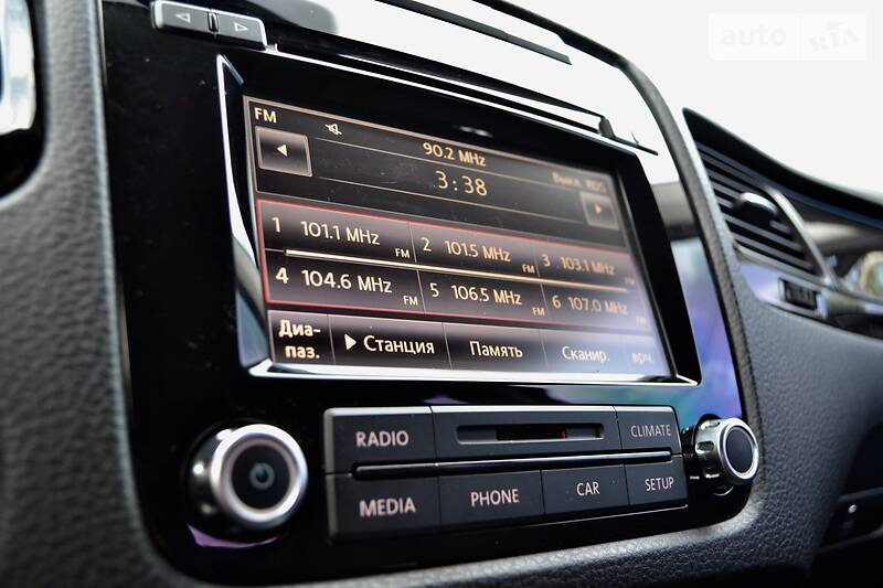 Позашляховик / Кросовер Volkswagen Touareg 2012 в Києві фото 82 Позашляховик / Кросовер Volkswagen Touareg 2012 в Києві