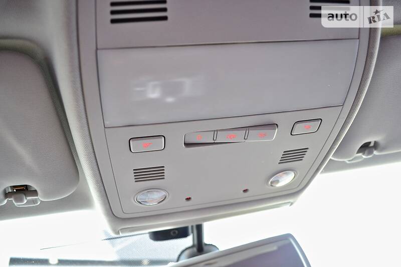 Позашляховик / Кросовер Volkswagen Touareg 2012 в Києві фото 88 Позашляховик / Кросовер Volkswagen Touareg 2012 в Києві