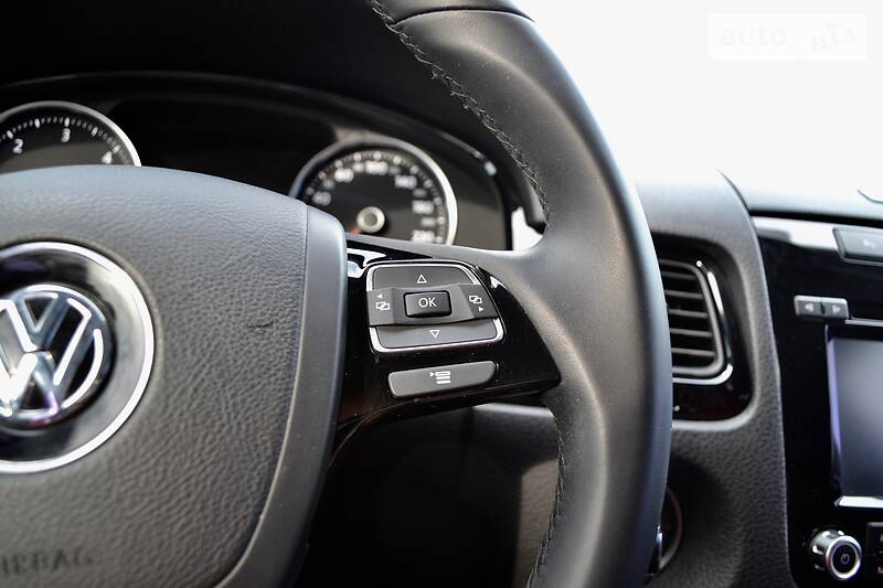 Позашляховик / Кросовер Volkswagen Touareg 2012 в Києві фото 34 Позашляховик / Кросовер Volkswagen Touareg 2012 в Києві