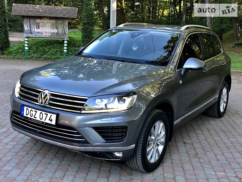Позашляховик / Кросовер Volkswagen Touareg 2015 в Дрогобичі