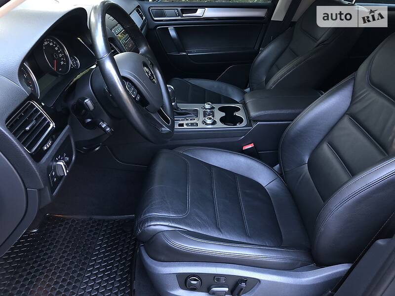 Позашляховик / Кросовер Volkswagen Touareg 2015 в Дрогобичі