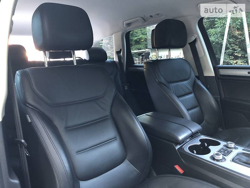 Позашляховик / Кросовер Volkswagen Touareg 2015 в Дрогобичі