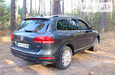 Внедорожник / Кроссовер Volkswagen Touareg 2014 в Харькове