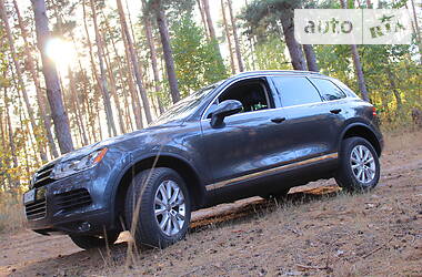 Внедорожник / Кроссовер Volkswagen Touareg 2014 в Харькове