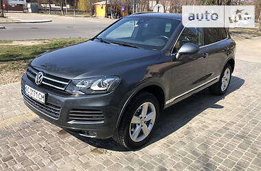 Позашляховик / Кросовер Volkswagen Touareg 2013 в 