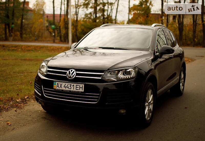 Внедорожник / Кроссовер Volkswagen Touareg 2013 в Харькове