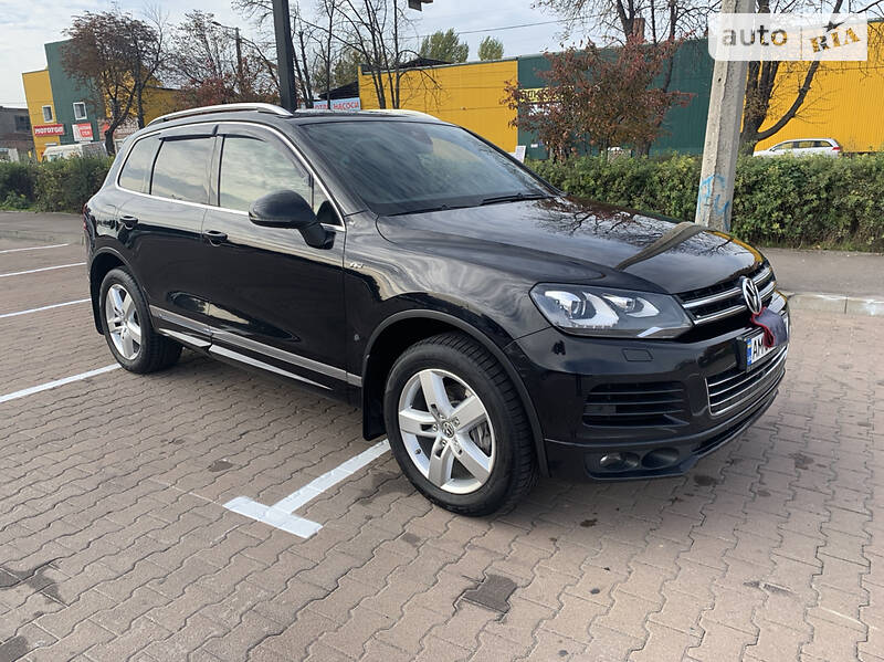 Внедорожник / Кроссовер Volkswagen Touareg 2012 в Коростышеве