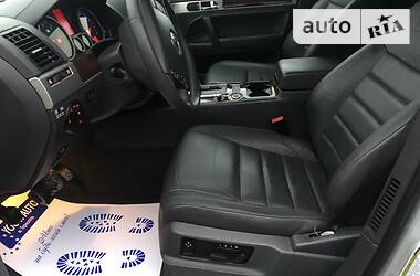 Позашляховик / Кросовер Volkswagen Touareg 2010 в Тернополі