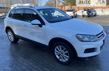 Внедорожник / Кроссовер Volkswagen Touareg 2013 в Луцке