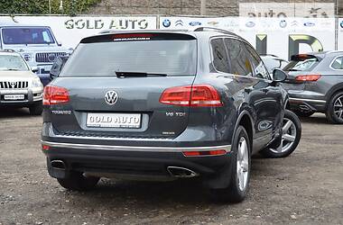 Внедорожник / Кроссовер Volkswagen Touareg 2015 в Одессе