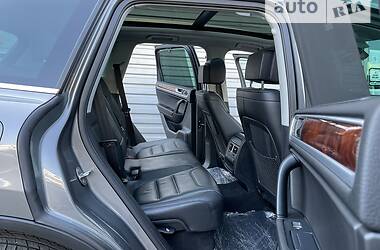 Внедорожник / Кроссовер Volkswagen Touareg 2012 в Киеве