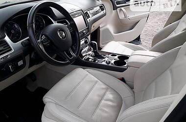 Позашляховик / Кросовер Volkswagen Touareg 2015 в Маріуполі
