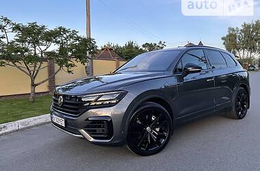 Внедорожник / Кроссовер Volkswagen Touareg 2018 в Киеве