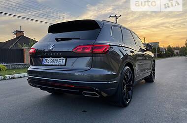 Внедорожник / Кроссовер Volkswagen Touareg 2018 в Киеве