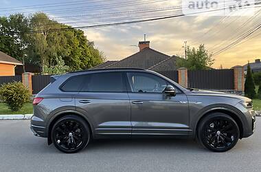 Внедорожник / Кроссовер Volkswagen Touareg 2018 в Киеве