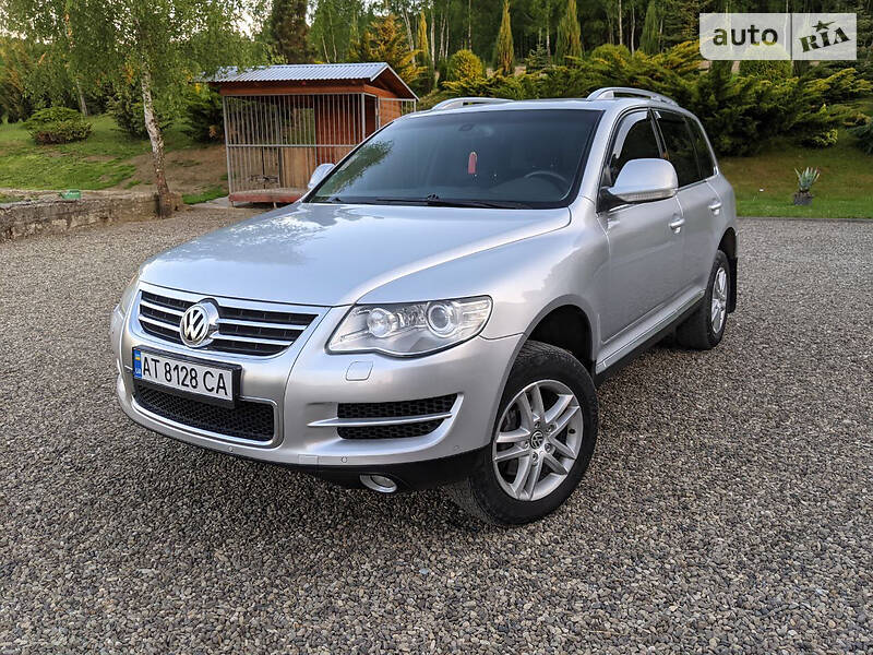 Позашляховик / Кросовер Volkswagen Touareg 2008 в Косові