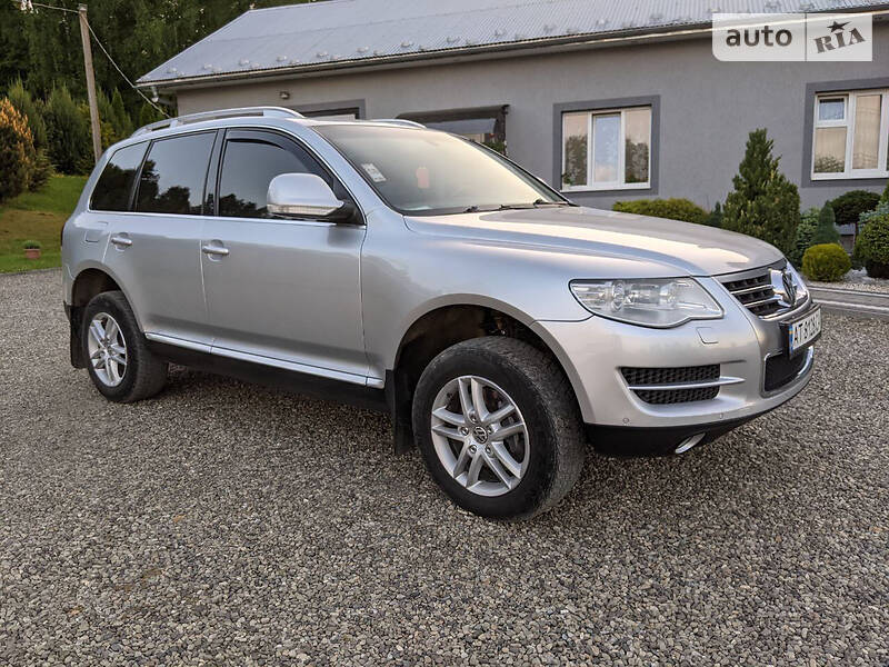 Позашляховик / Кросовер Volkswagen Touareg 2008 в Косові
