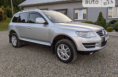 Позашляховик / Кросовер Volkswagen Touareg 2008 в Косові