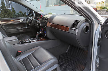 Позашляховик / Кросовер Volkswagen Touareg 2008 в Косові