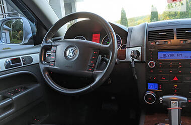 Позашляховик / Кросовер Volkswagen Touareg 2008 в Косові