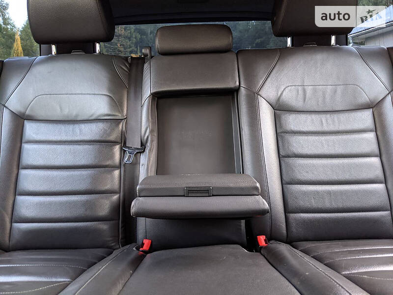 Позашляховик / Кросовер Volkswagen Touareg 2008 в Косові