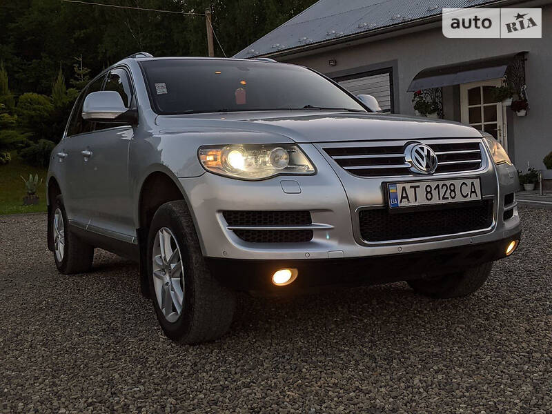 Позашляховик / Кросовер Volkswagen Touareg 2008 в Косові