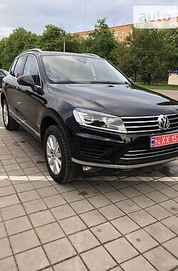 Внедорожник / Кроссовер Volkswagen Touareg 2016 в Черкассах