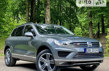 Позашляховик / Кросовер Volkswagen Touareg 2015 в Дрогобичі