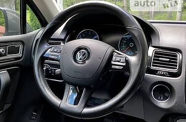 Внедорожник / Кроссовер Volkswagen Touareg 2015 в Дрогобыче