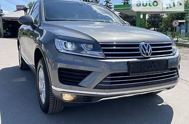 Внедорожник / Кроссовер Volkswagen Touareg 2016 в Тернополе