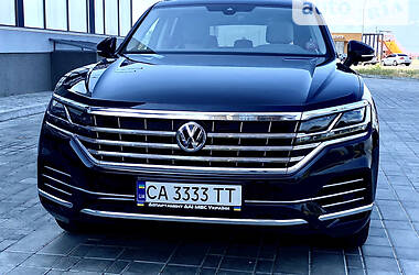 Внедорожник / Кроссовер Volkswagen Touareg 2018 в Черкассах