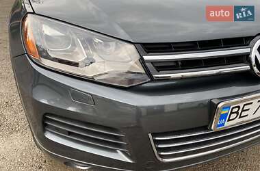 Внедорожник / Кроссовер Volkswagen Touareg 2011 в Вознесенске