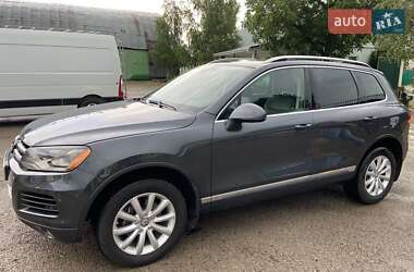 Внедорожник / Кроссовер Volkswagen Touareg 2011 в Вознесенске