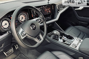 Внедорожник / Кроссовер Volkswagen Touareg 2019 в Одессе