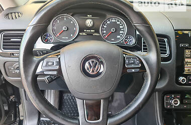 Внедорожник / Кроссовер Volkswagen Touareg 2014 в Калуше