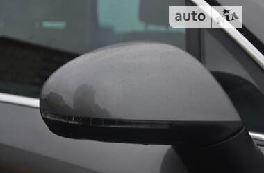 Позашляховик / Кросовер Volkswagen Touareg 2017 в Рівному