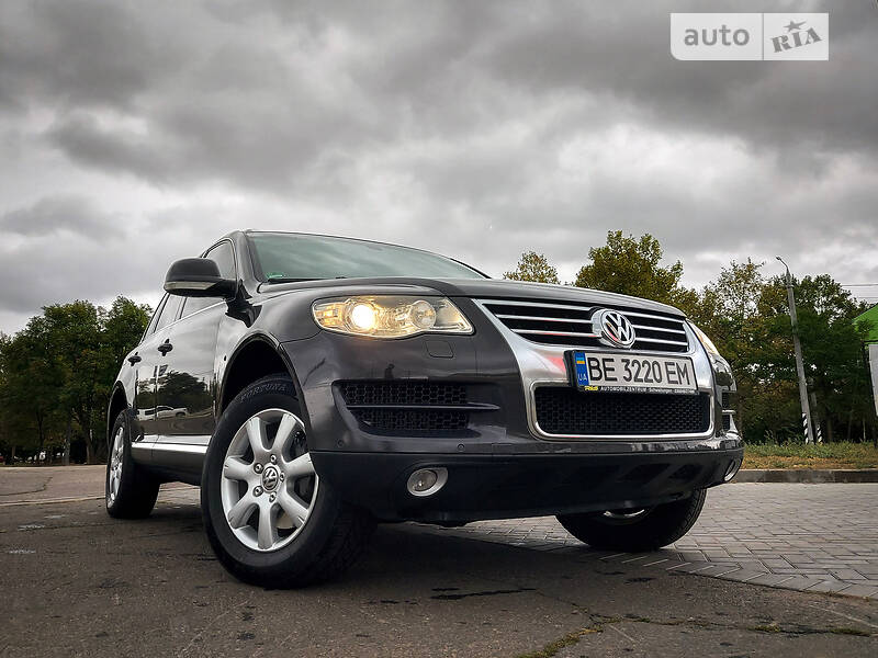 Внедорожник / Кроссовер Volkswagen Touareg 2008 в Николаеве