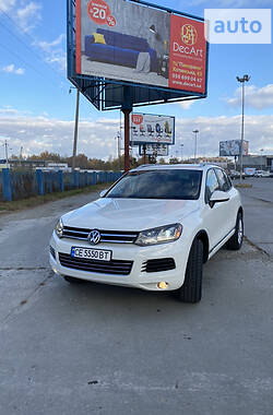 Позашляховик / Кросовер Volkswagen Touareg 2010 в Чернівцях