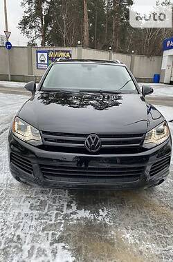 Внедорожник / Кроссовер Volkswagen Touareg 2010 в Пирятине